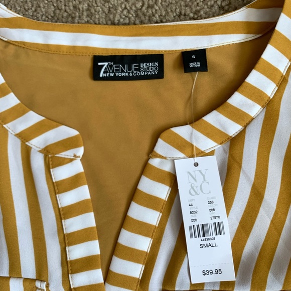 womens blouse - Picture 2 of 3